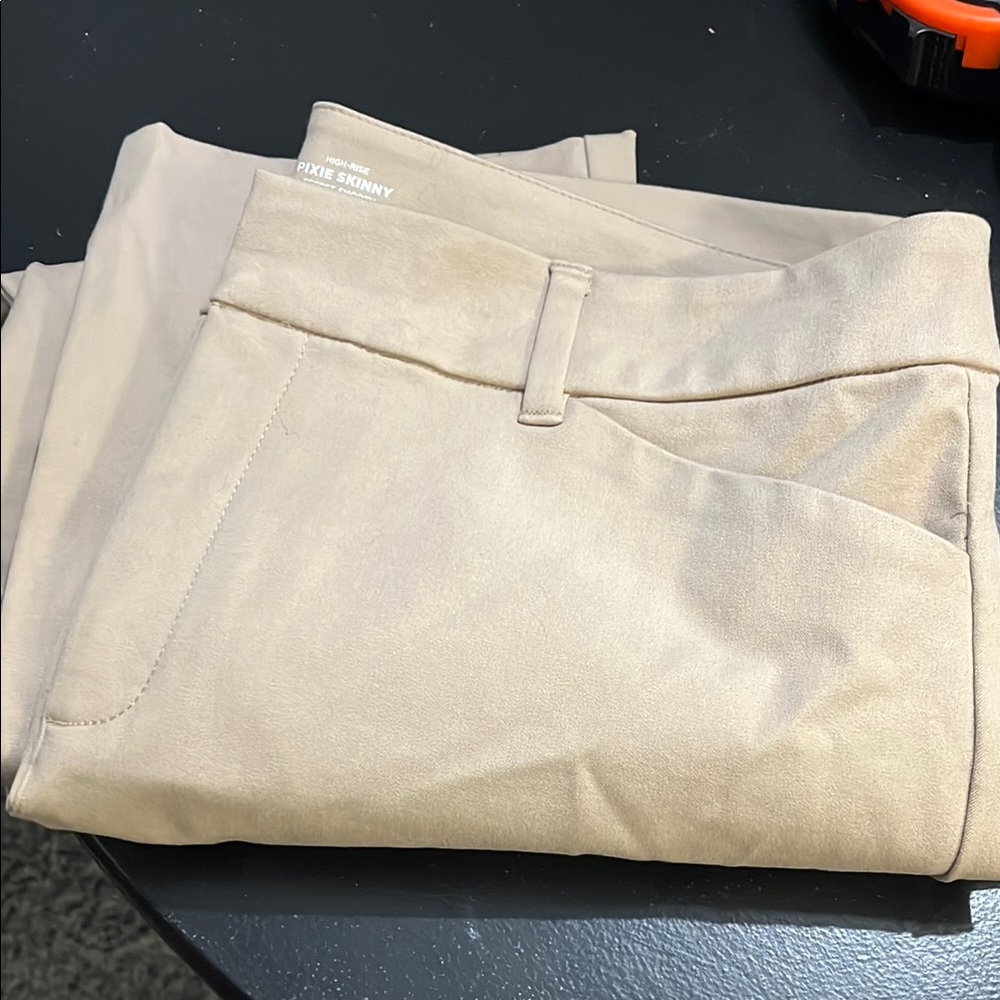 Old Navy Tan Pixie Skinny Pants